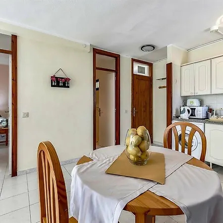 Yomely Apartment *